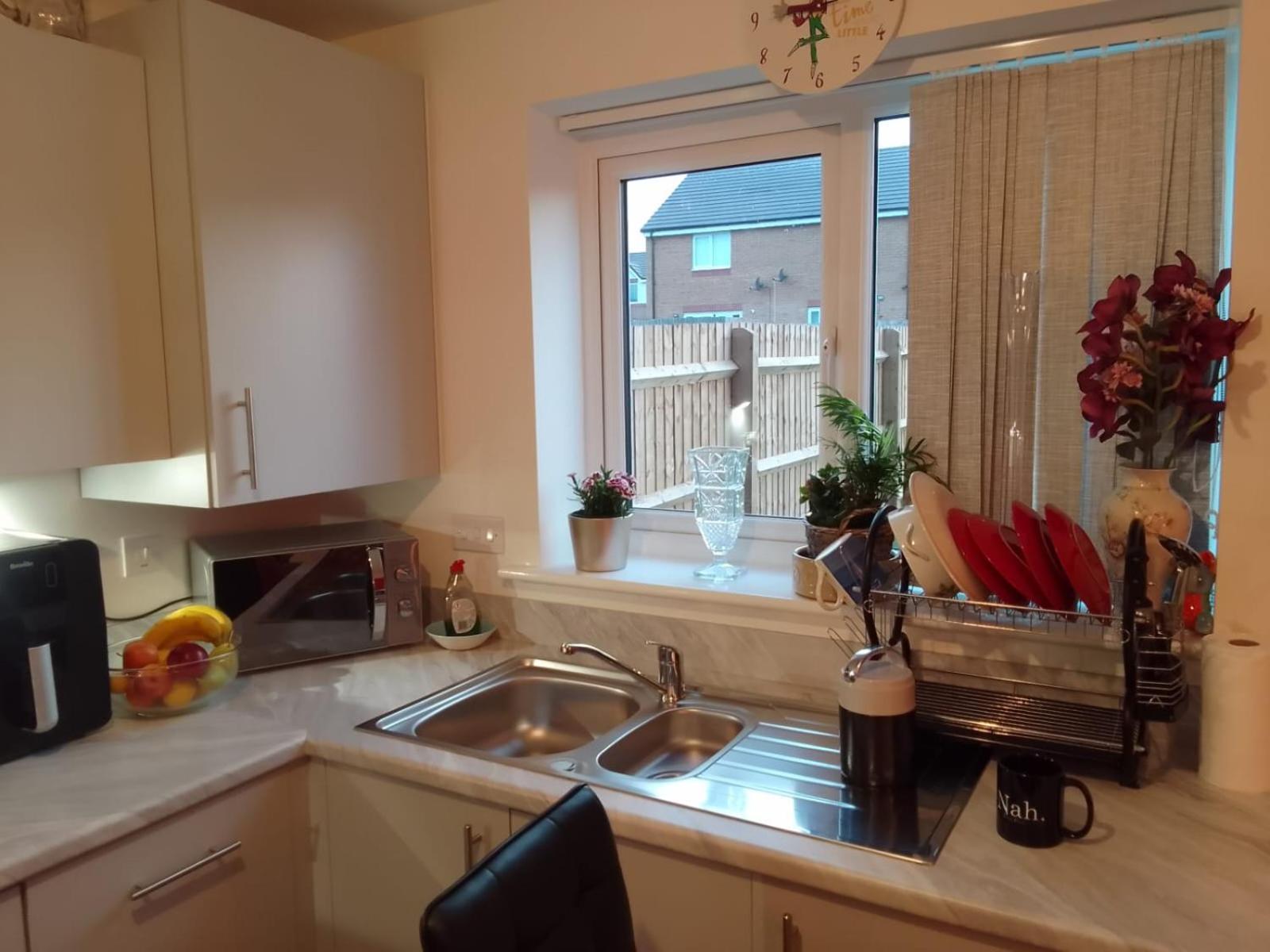 Cosy Stay In Walsall By Ideal Home Bloxwich Dış mekan fotoğraf