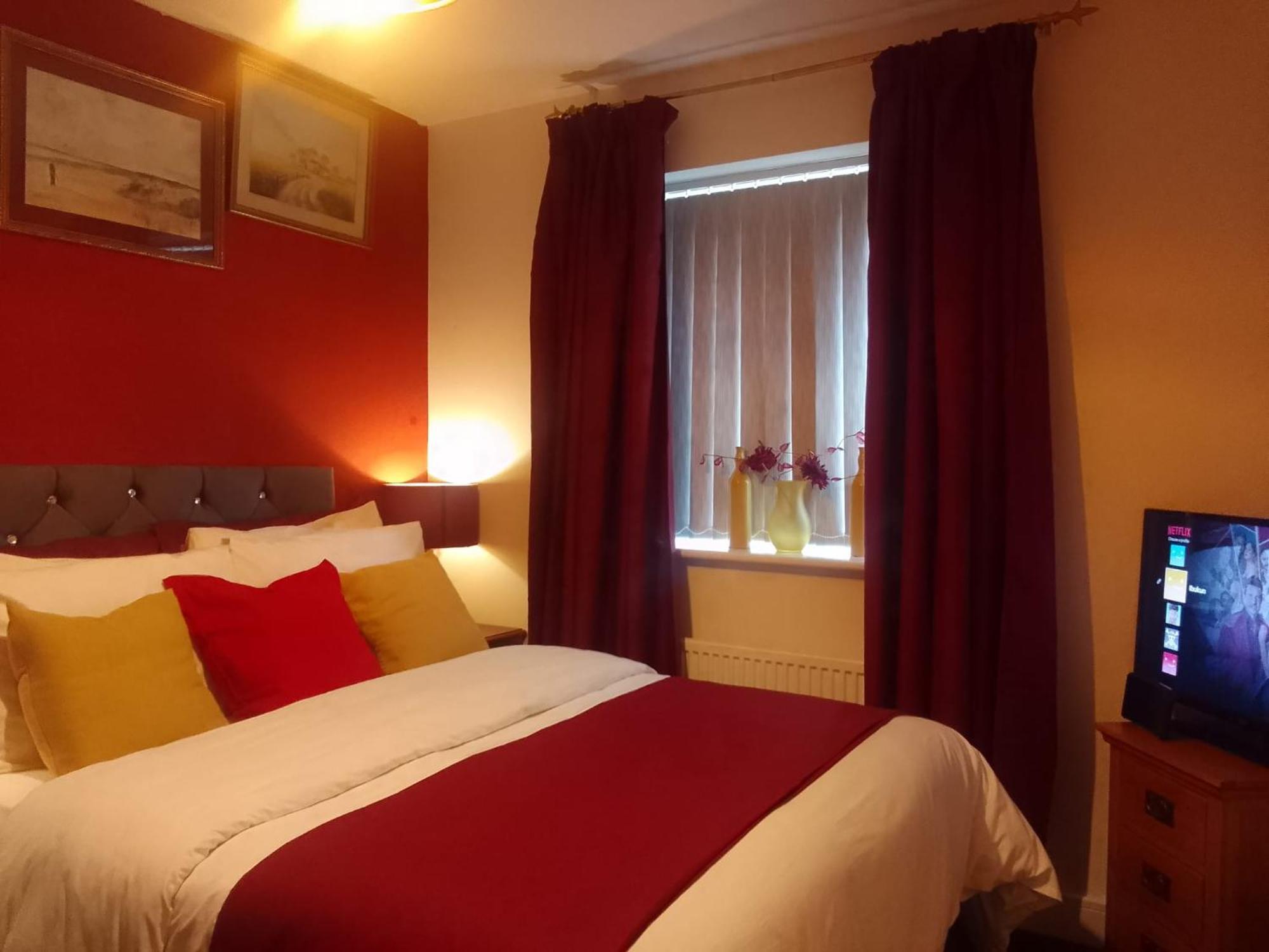 Cosy Stay In Walsall By Ideal Home Bloxwich Dış mekan fotoğraf