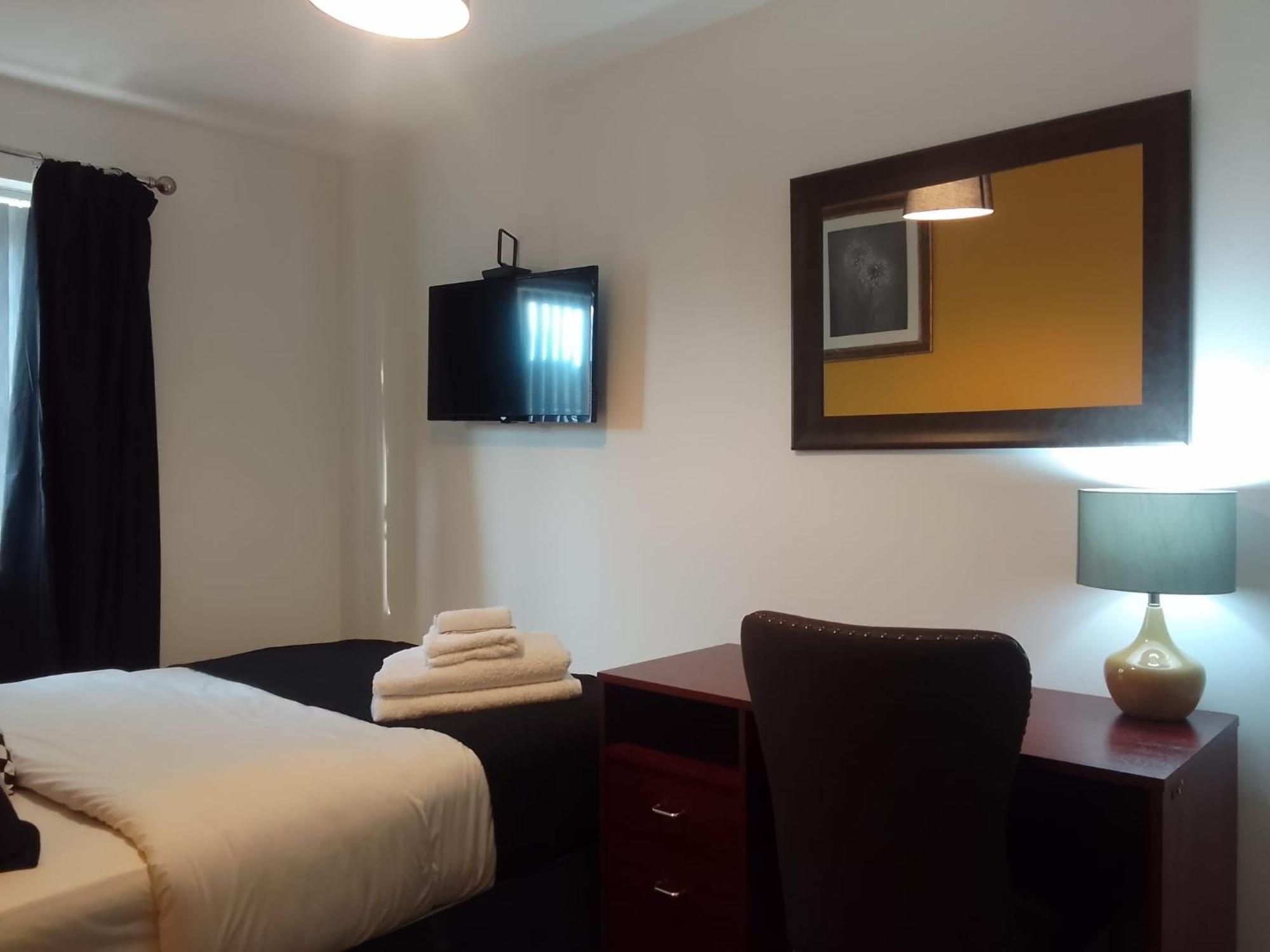 Cosy Stay In Walsall By Ideal Home Bloxwich Dış mekan fotoğraf